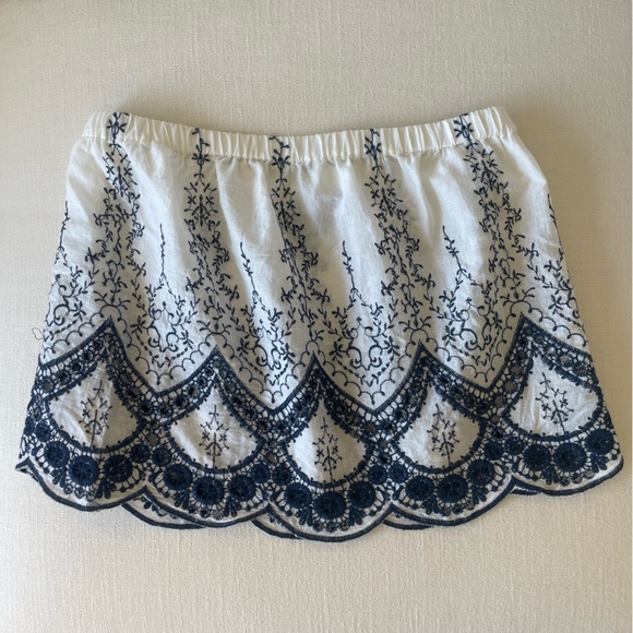 TOBI Strapless eyelet Top XS - Picture 6 of 7